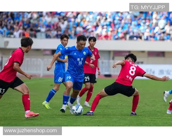 南京足球队的转型之路：从传统到现代的全面革新探索